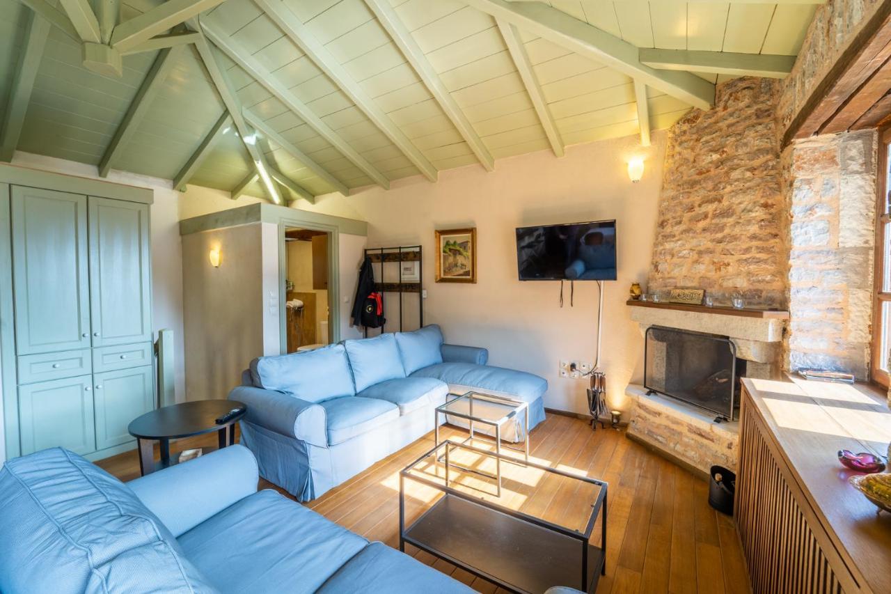 Maisonette Korfes-Κορφές-Μ Δύο Αυτόνομοι Όρoφοι Της Βίλας Κορφές Για Οικογένειες Και Μικρές Παρέες Карпенисион Экстерьер фото