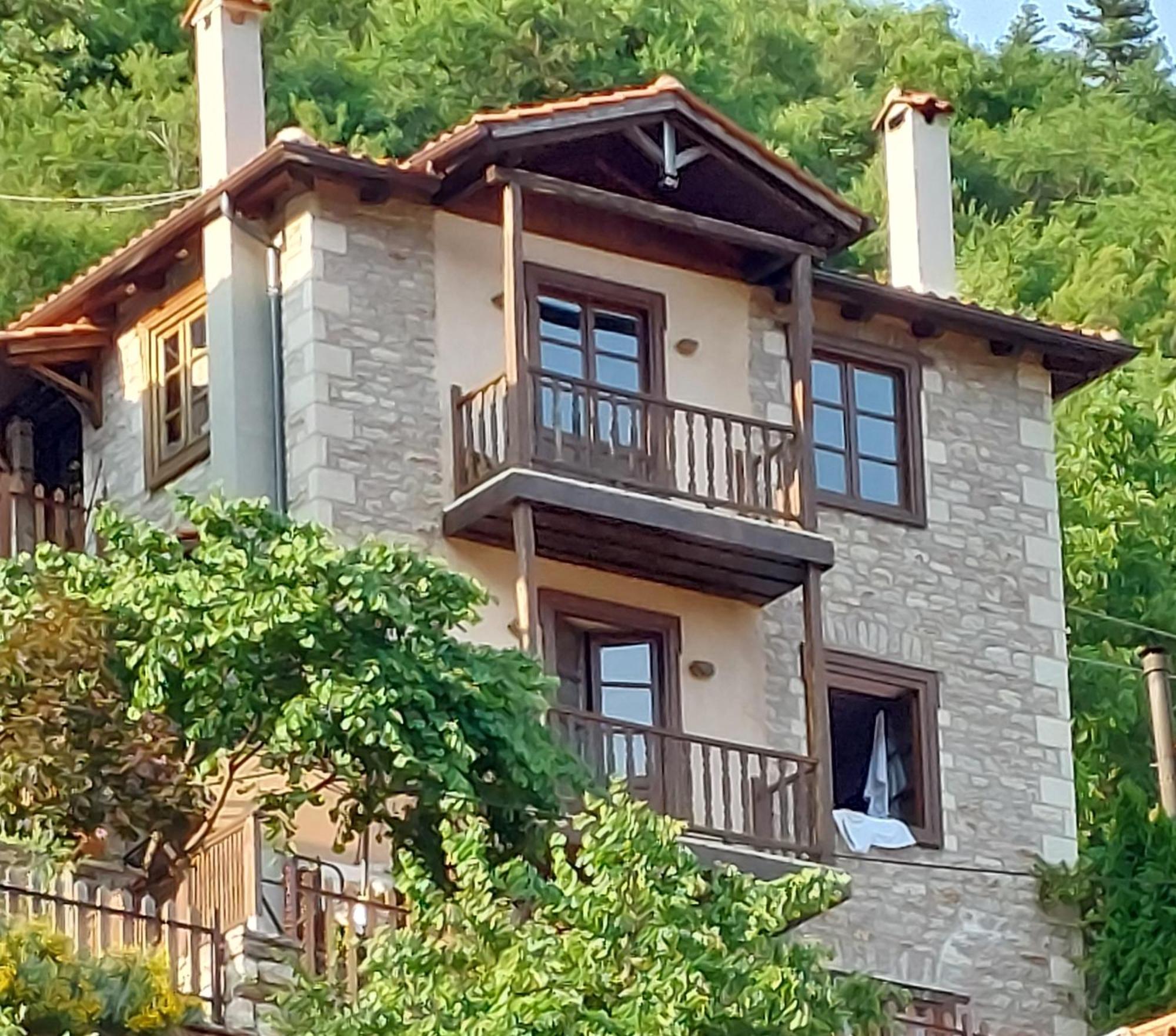 Maisonette Korfes-Κορφές-Μ Δύο Αυτόνομοι Όρoφοι Της Βίλας Κορφές Για Οικογένειες Και Μικρές Παρέες Карпенисион Экстерьер фото